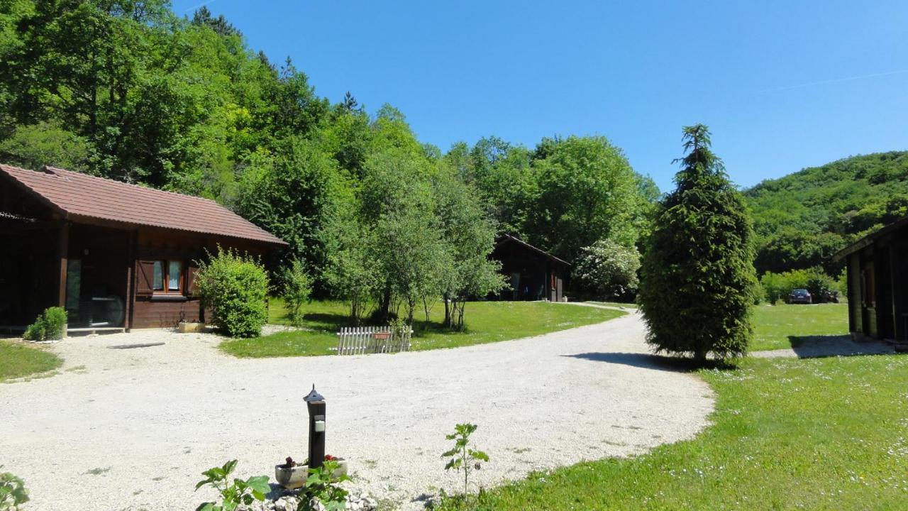 Villa La Roche Du Moulin Saint-More Exterior foto